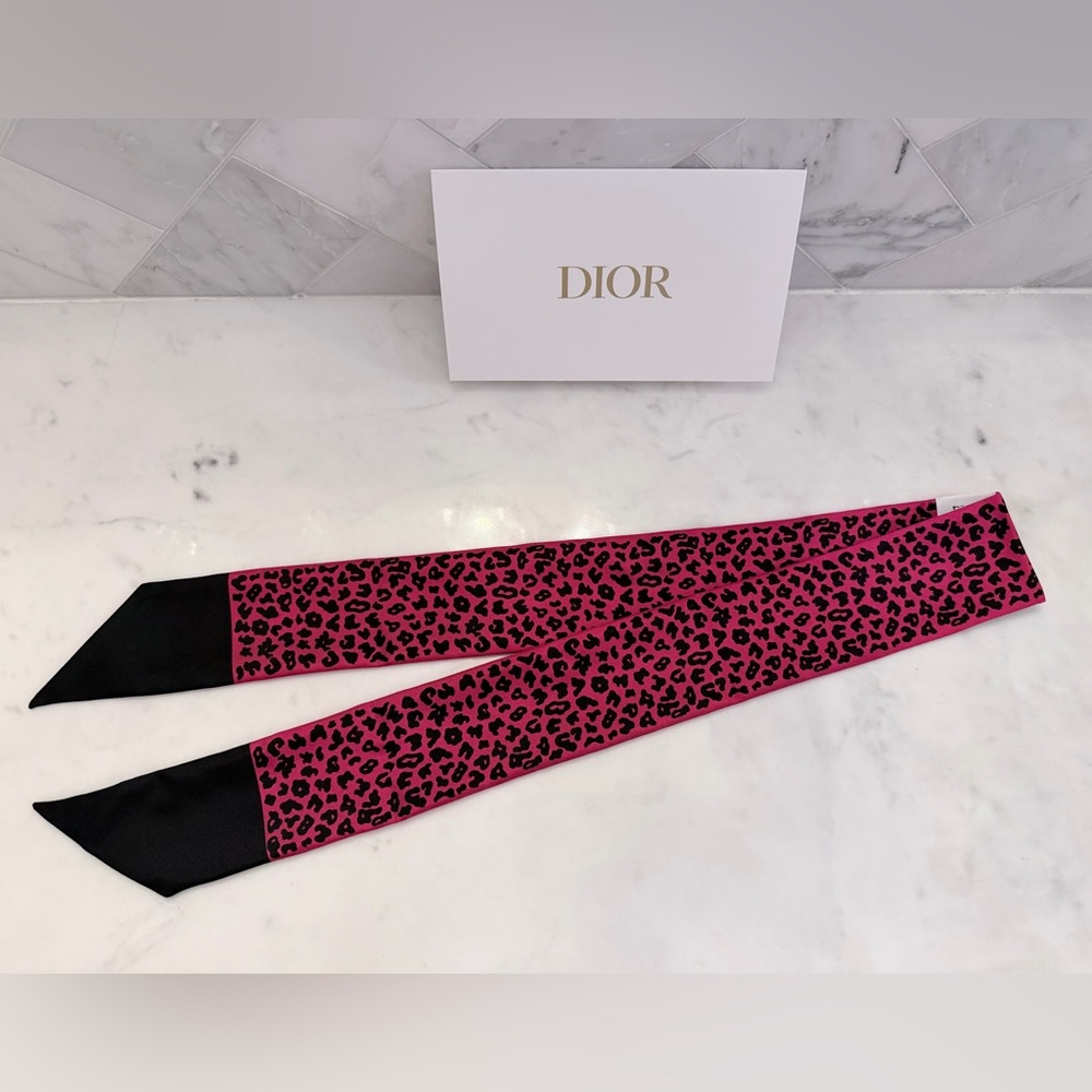AUTHENTIC Christian Dior Pink & Black Leopard Print Silk Mitzah Scarf - Picture 4 of 4